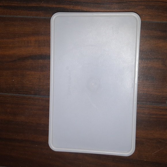 Tupperware - Picture 2 of 3